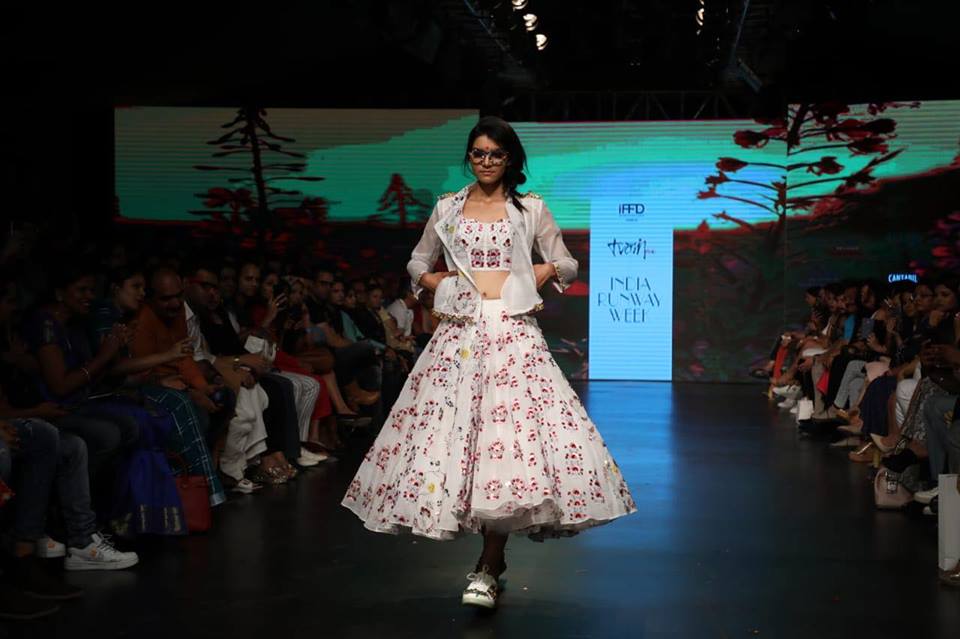 India Runway week 2019 - India Runway Week 2019 Season 11|Actress Rashami Desai walks the Ramp, New Delhi